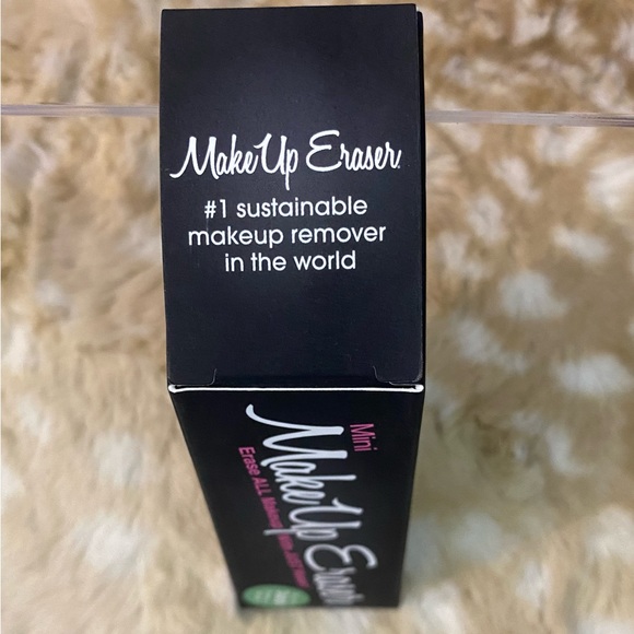 Mini Make Up Eraser - Picture 4 of 6